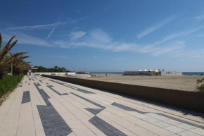 Гостиница Soleil 13 - T2 Face à la plage  Кане-Ан-Русийон